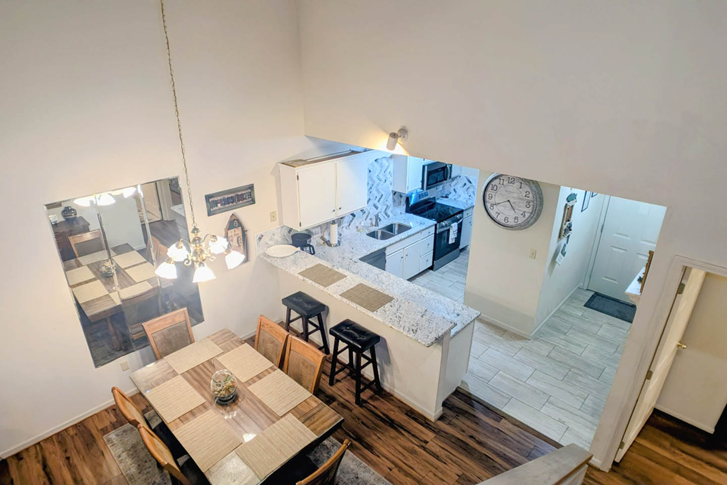 LakeviewLuxury1