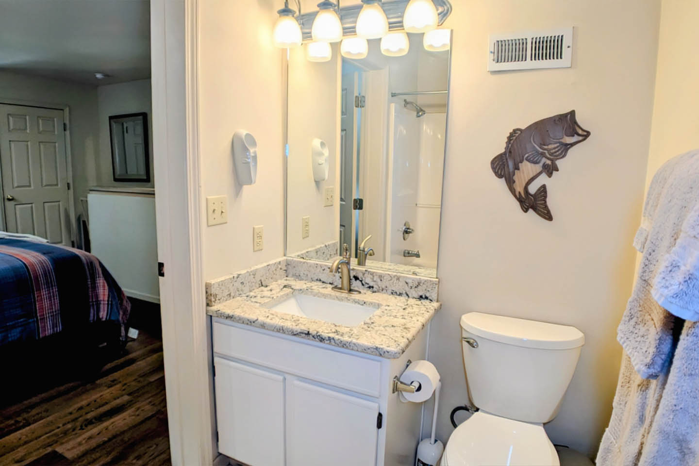 LakeviewLuxury8