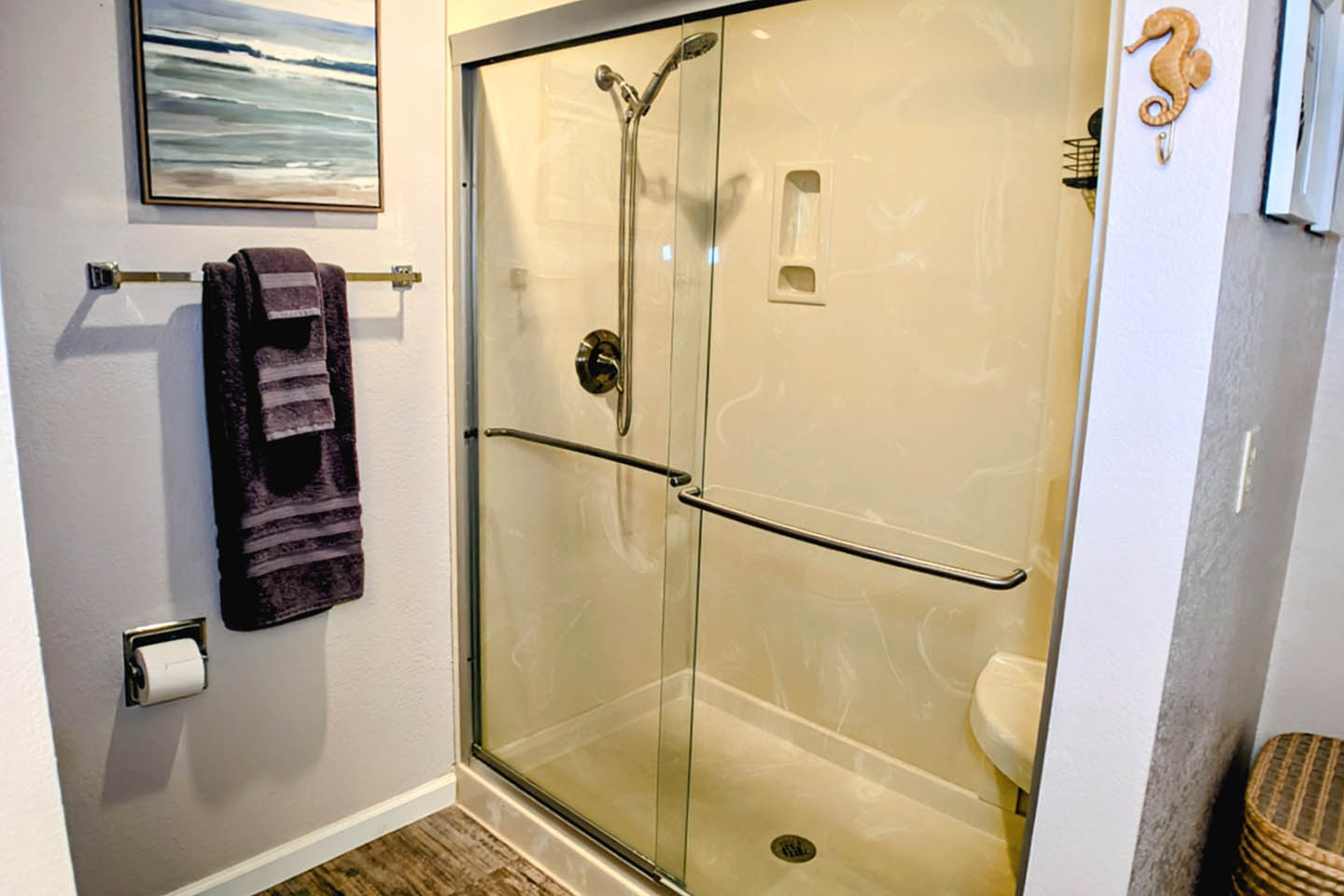 taneyPointe_Mst bath 2