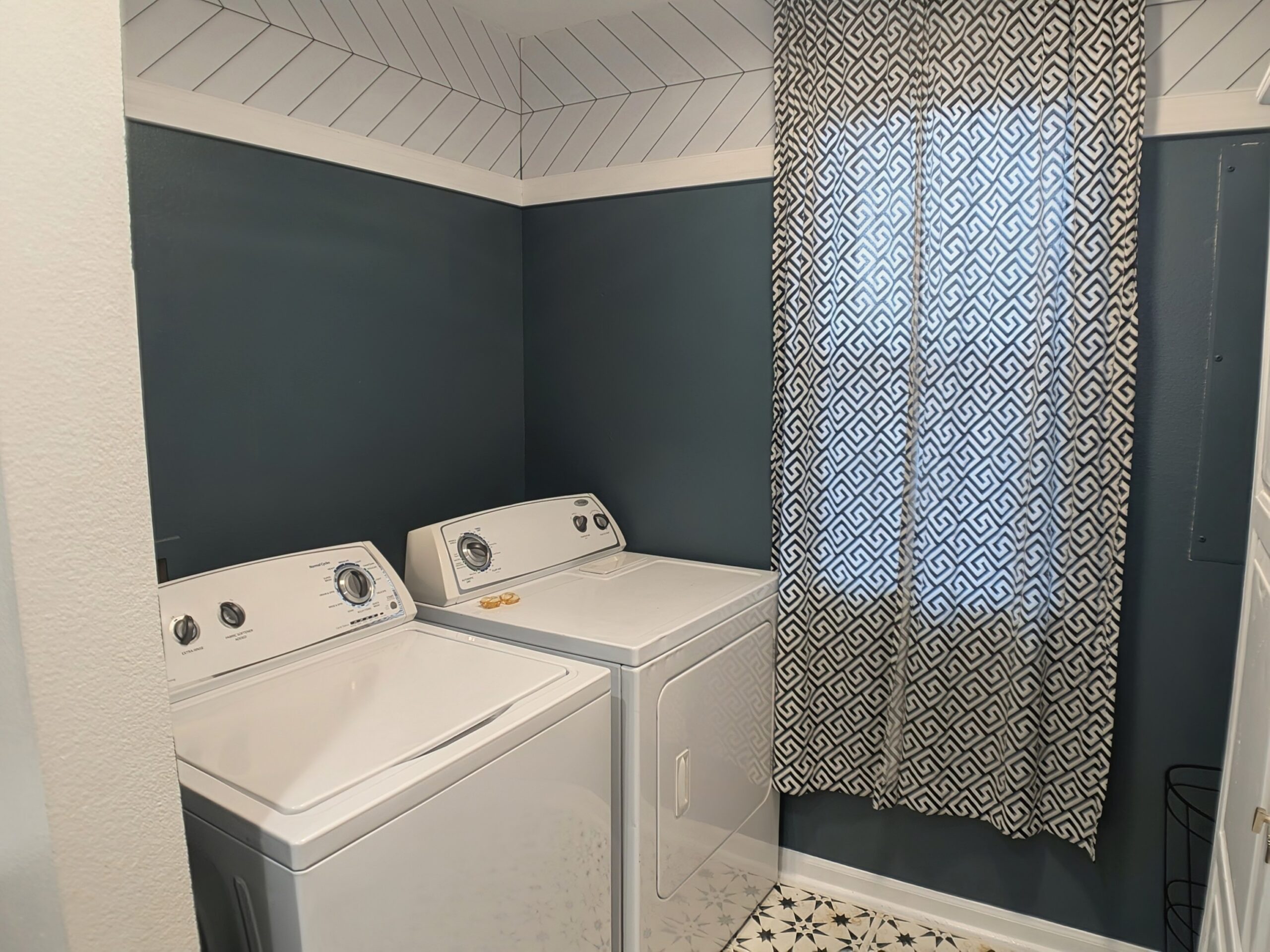 The Royale Retreat_laundry