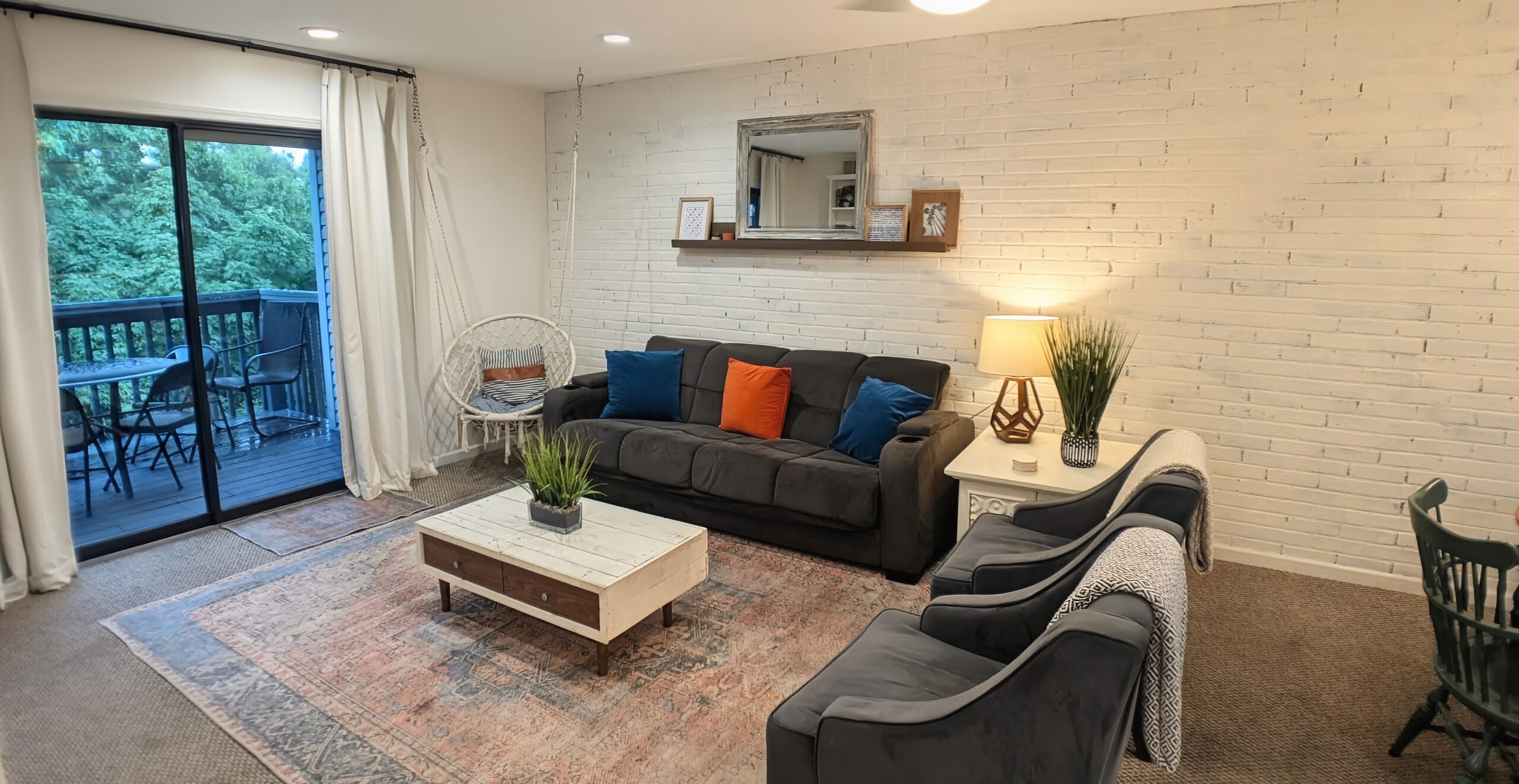 The Royale Retreat_living